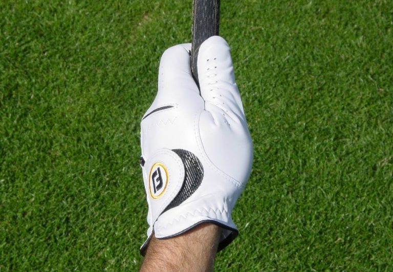 The trick to a perfect setup; the grips Same Guy Golf